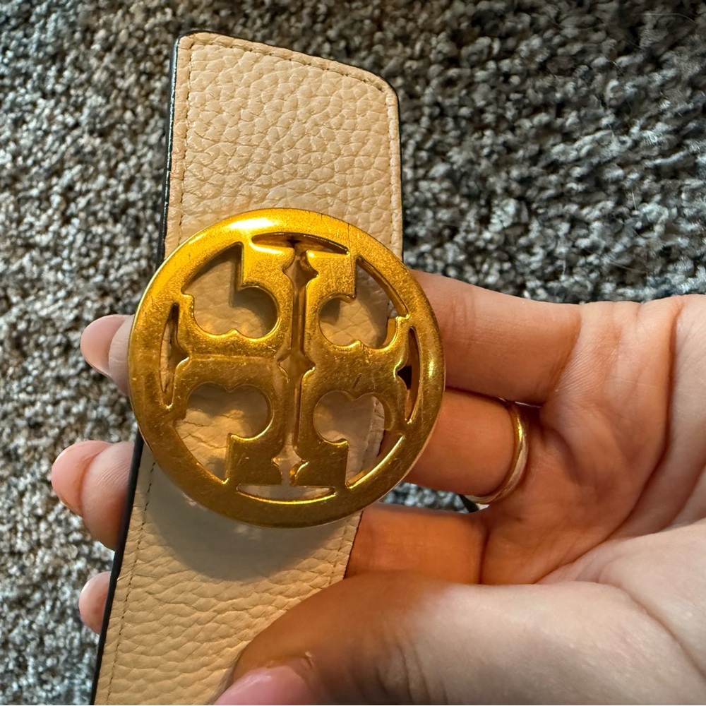Tory Burch Gold Emblem Cream Belt